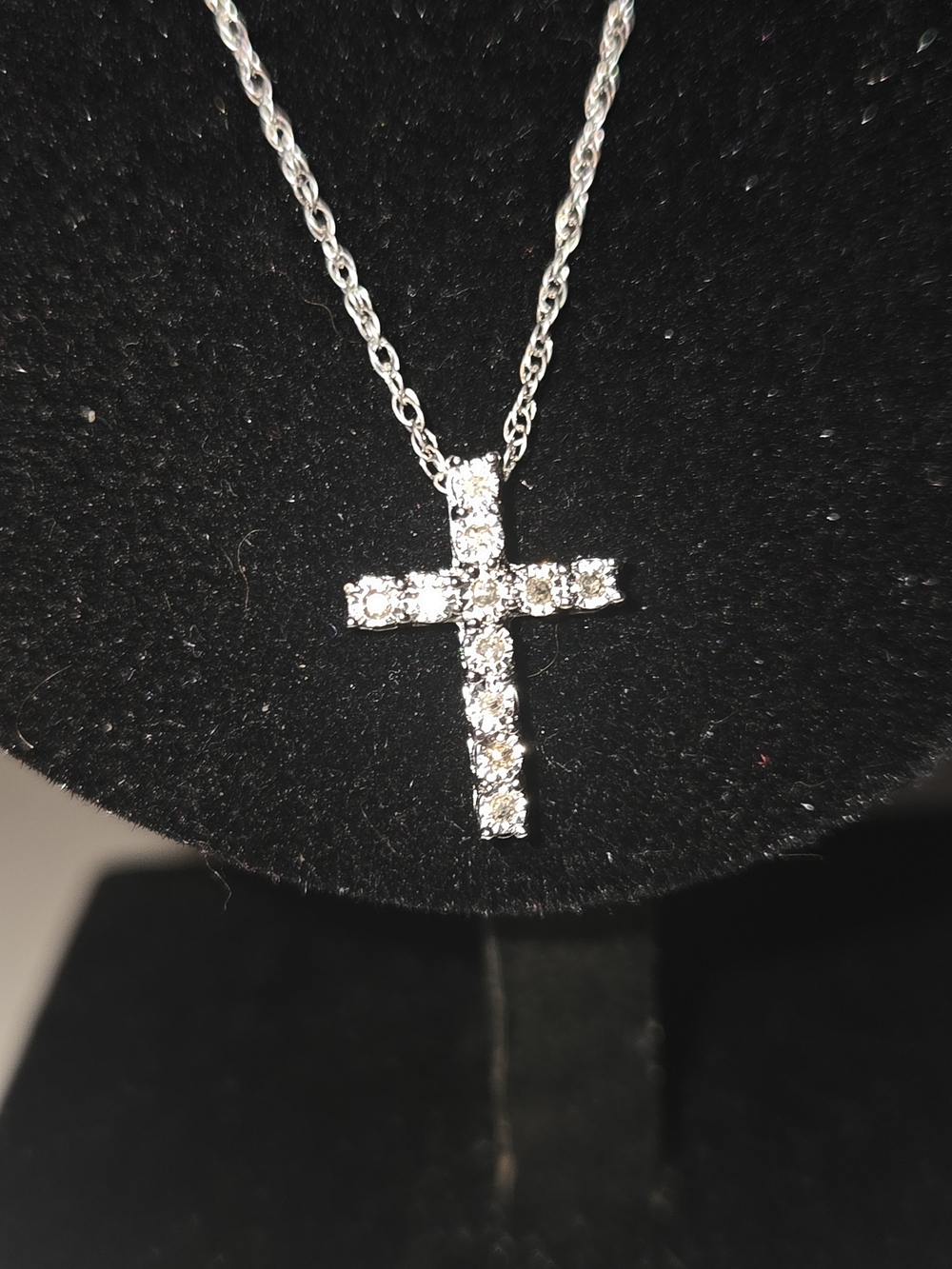 Natural Diamonds Cross Pendent In 925 Sterling Silver 18 Inch - White